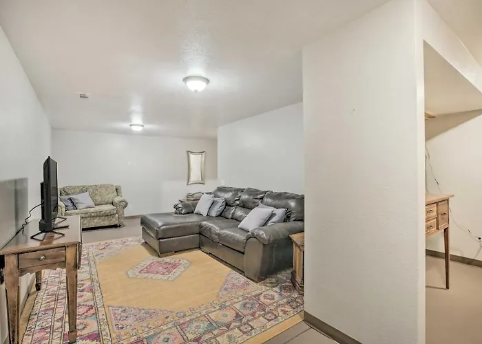 Idyllic Gem: Screened Porch, 1/2 Mi To River! *