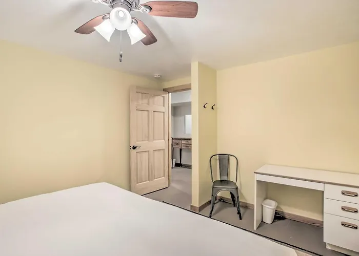 Idyllic Gem: Screened Porch, 1/2 Mi To River! Holiday home Thermopolis