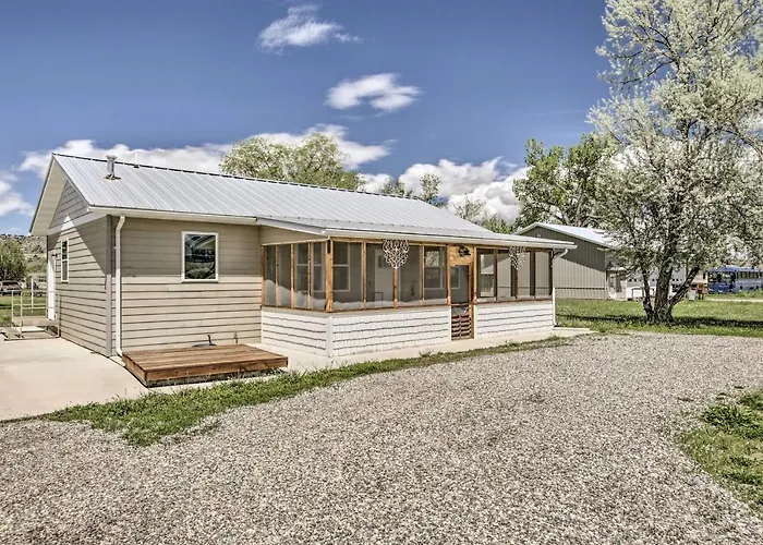 Idyllic Gem: Screened Porch, 1/2 Mi To River! Holiday home Thermopolis